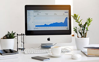 蘑菇影视在线观看深度揭秘：八卦风波背后，神秘人在民宿客房的角色非常令人意外